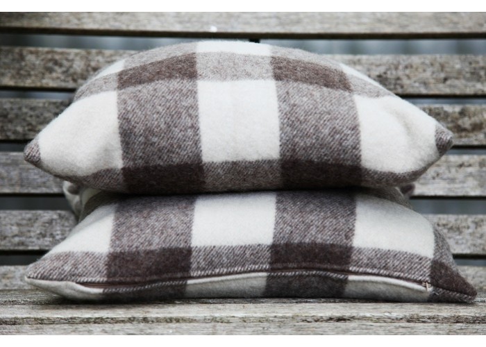 Natural Jacobs Check cushions. CZ42